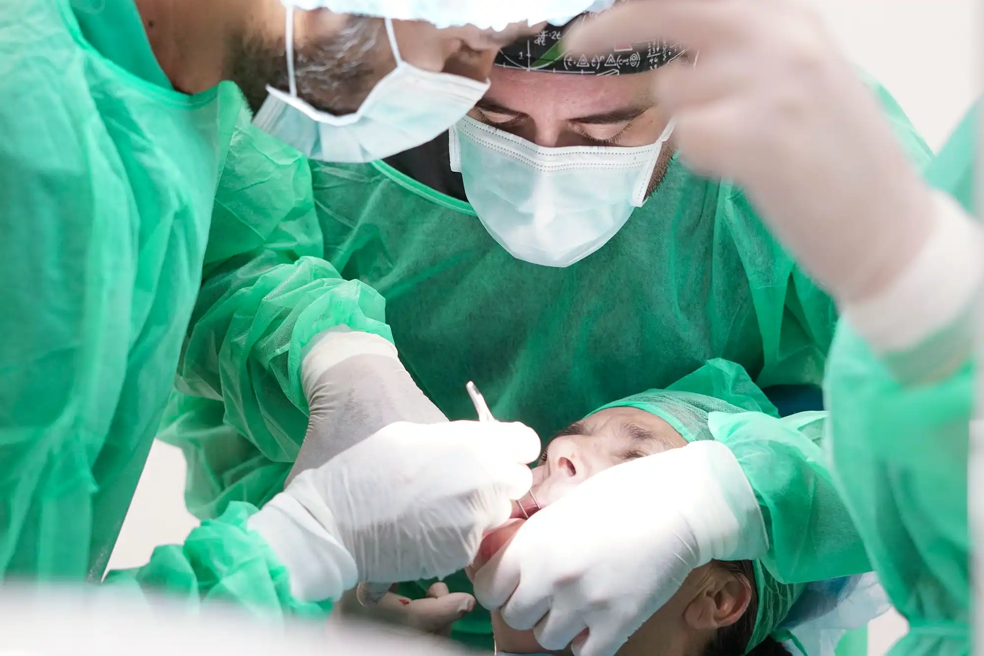 Atención clínica y tecnología avanzada en Laooal Dental